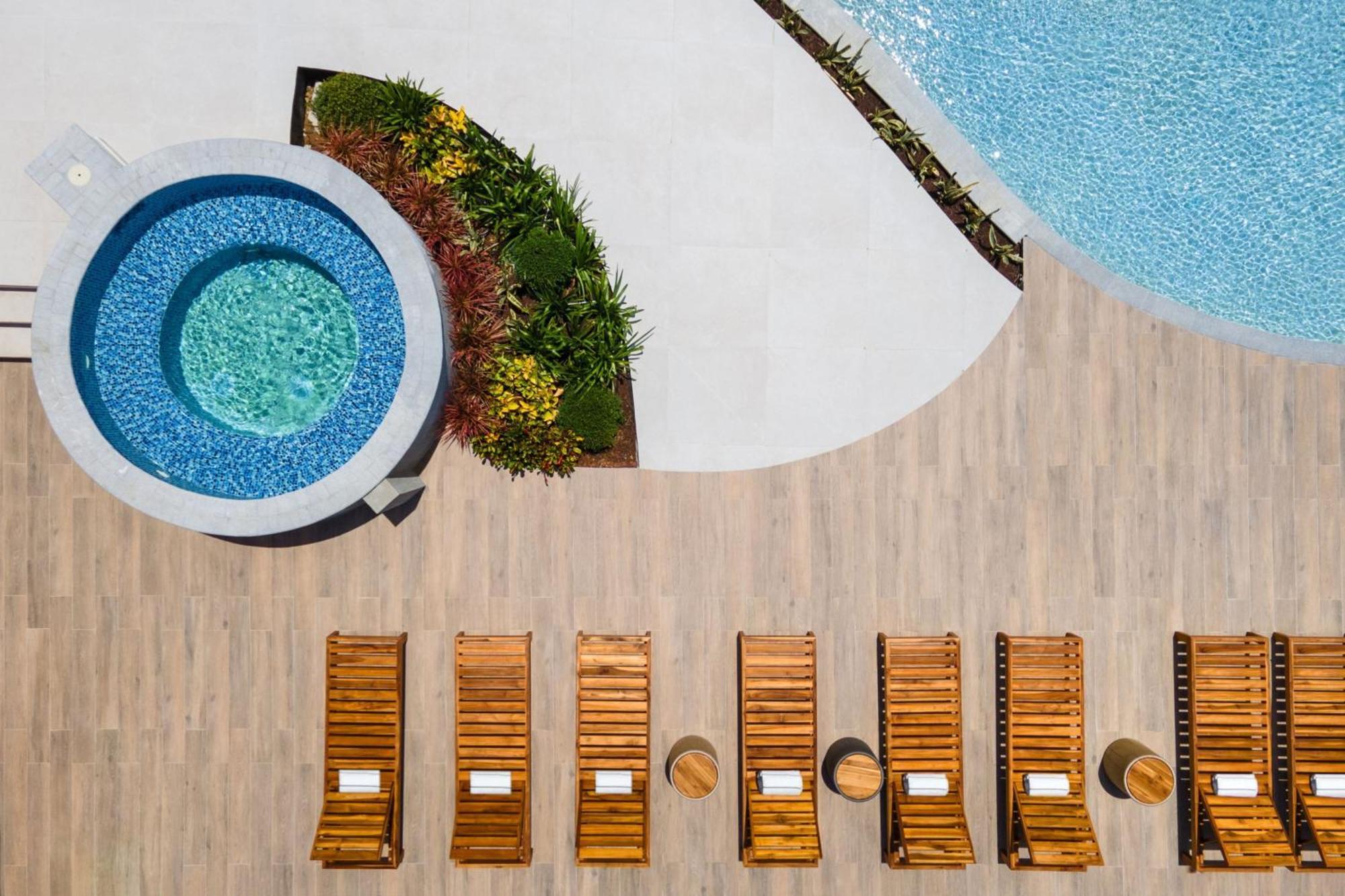 Courtyard By Marriott Curacao Hotel วิลเลมสตัด ภายนอก รูปภาพ