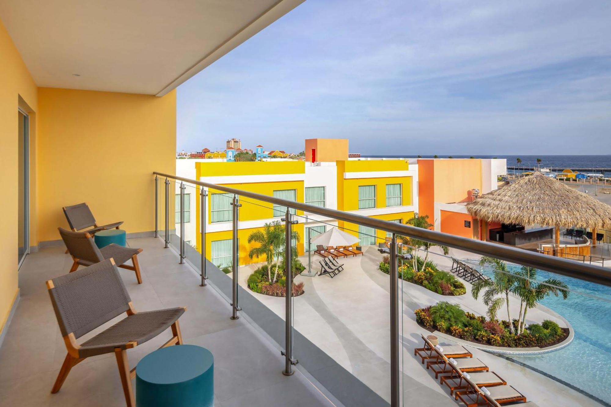 Courtyard By Marriott Curacao Hotel วิลเลมสตัด ภายนอก รูปภาพ